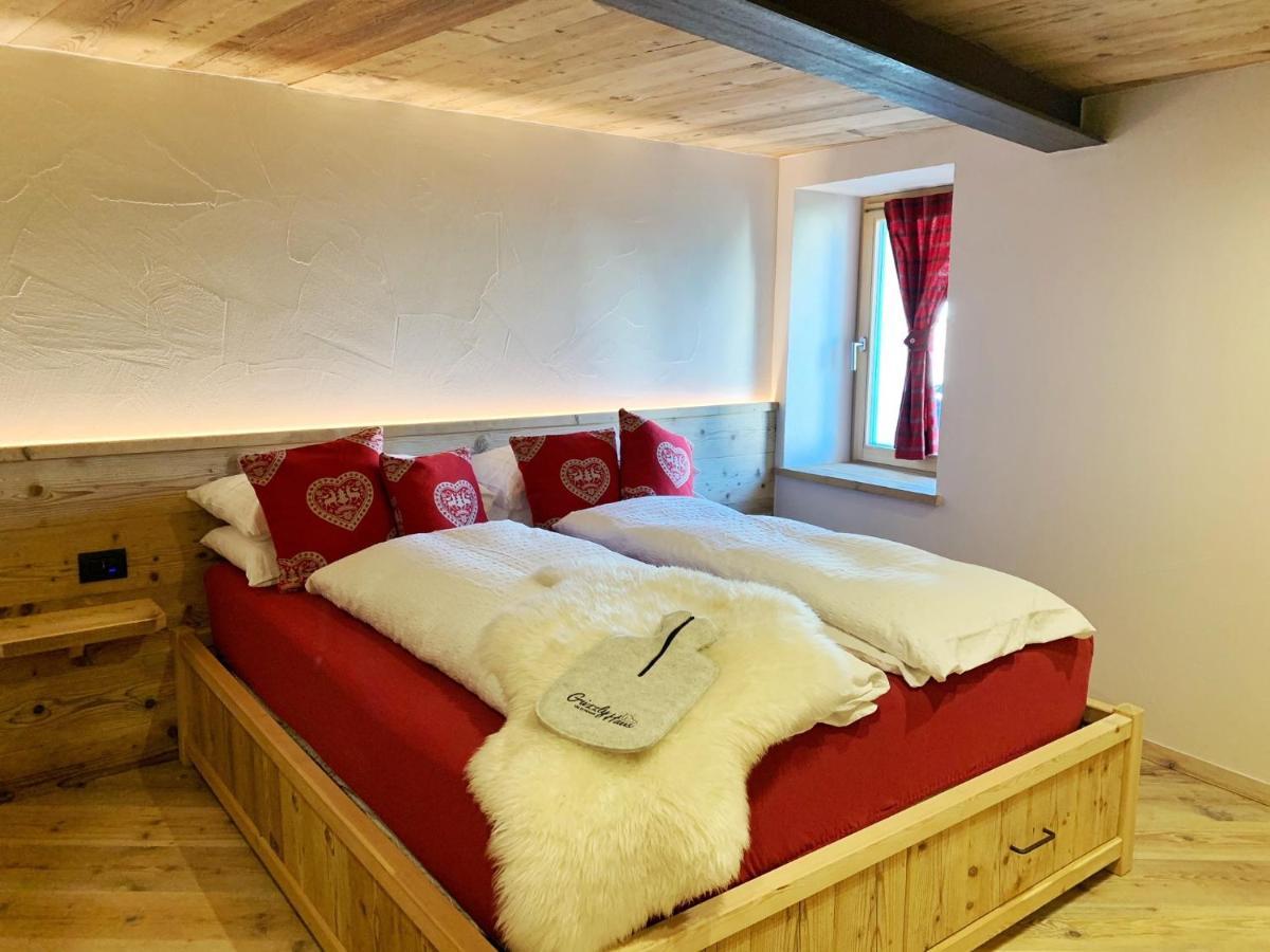 Bed and Breakfast Grizzly Haus & Frosch Restaurant - Teritoria Варена Экстерьер фото
