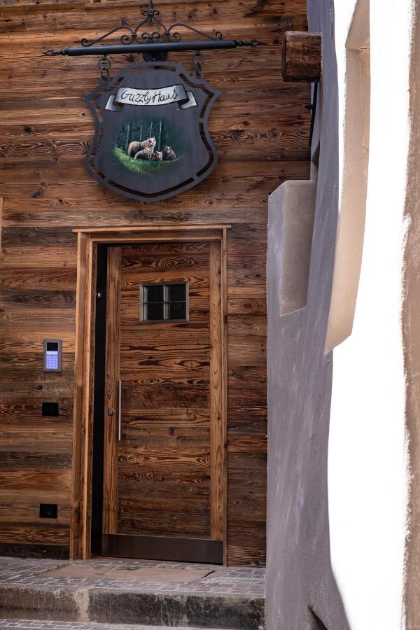 Bed and Breakfast Grizzly Haus & Frosch Restaurant - Teritoria Варена Экстерьер фото